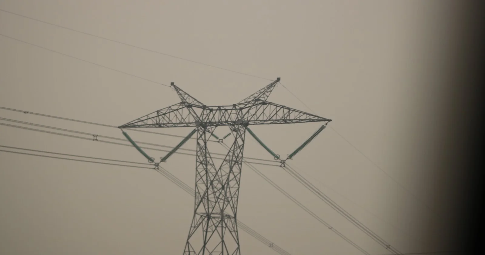 Canada's Data Centre Boom Is Missing Its Electricians