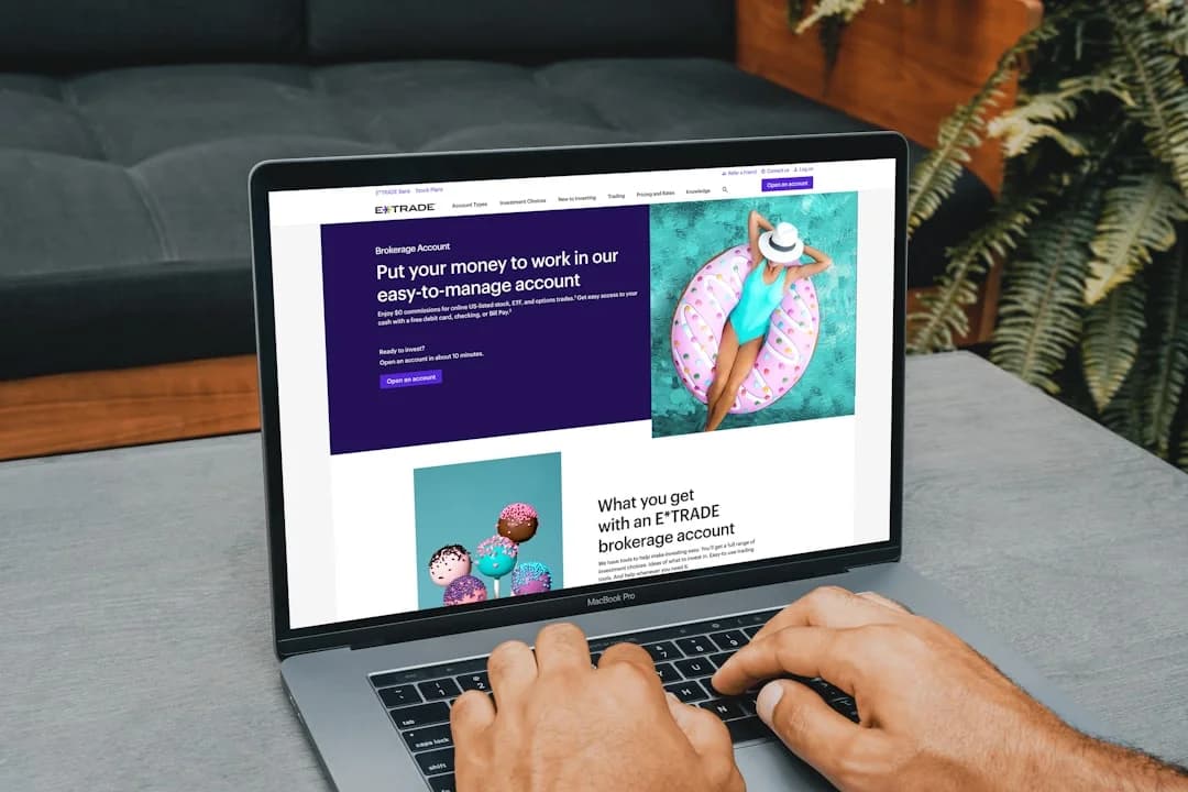 Cover Image for AI Regulatory Compliance Software Biopharma Canada Guide